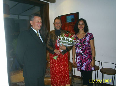 Engjll Koliqi me Vera Neves dhe Marina Vargas