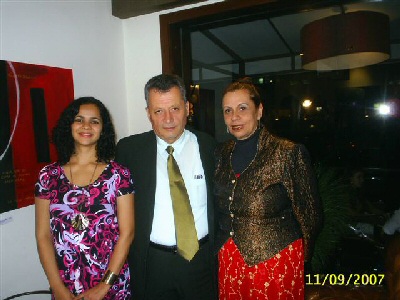 Engjll Koliqi me Marina Vargas dhe Vera Neves
