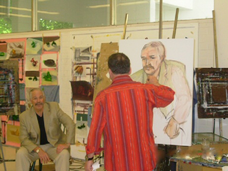 Vasia me dekanin Dr. Jeff Koep gjat portretit
