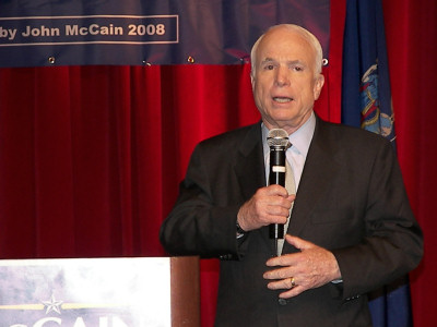 Dioguardi mbshtet McCain