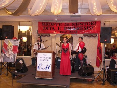 Festa e flamurit festohet nga Vatra