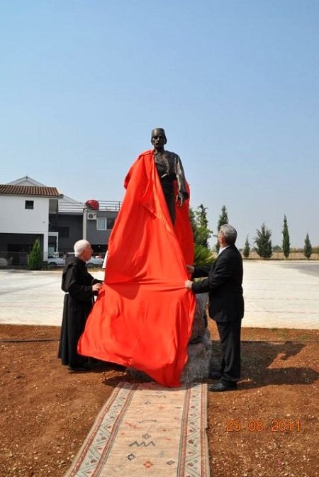 Përmendore për Ded Gjo' Lulin