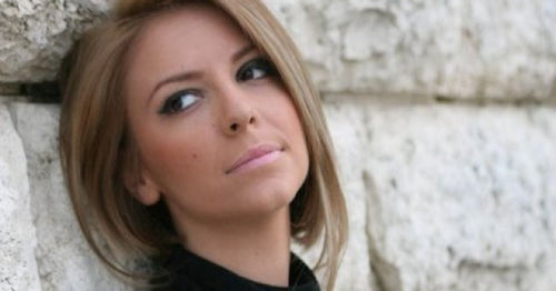 Rosela Gjylbegu, këngëtare e talentuar