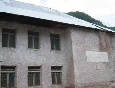 Shkolla e Thethit