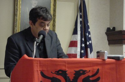 P�rkujtohet Mbreti Zog