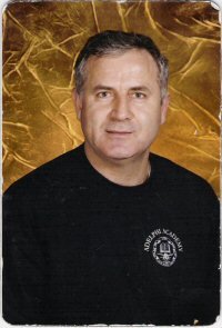 I ndjeri, Robert Kadiu
