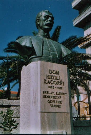 Monumenti i Dom Nikoll Kacorrit
