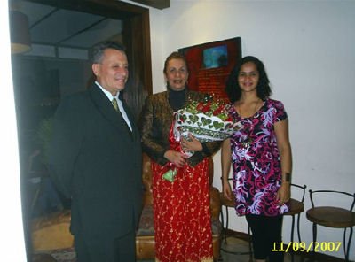 Engj�ll Koliqi me Vera Neves dhe Marina Vargas