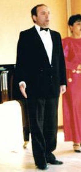 Ruzhdi Karaj dhe Mariana Leka, Itali