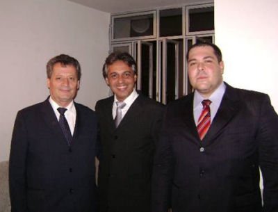 Drejtues t� Institutit BRAKOS � Engj�lli, Julius e Paulo
