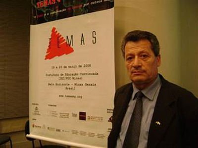 Prof. Engj�ll Koliqi, n� hapje t� konferenc�s